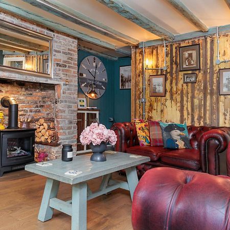 Boutique Fisherman'S Cottage In Old Town Scarborough Exterior photo